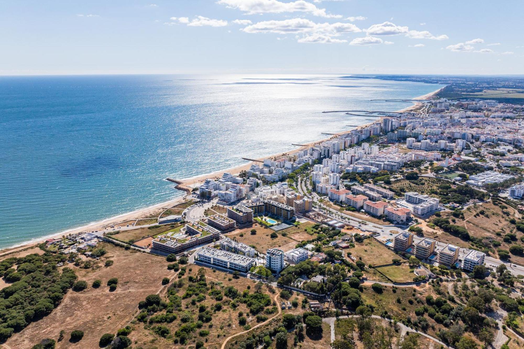 Cavalo Preto Luxury Beach Apartment By Golden Zenith Quarteira Bagian luar foto