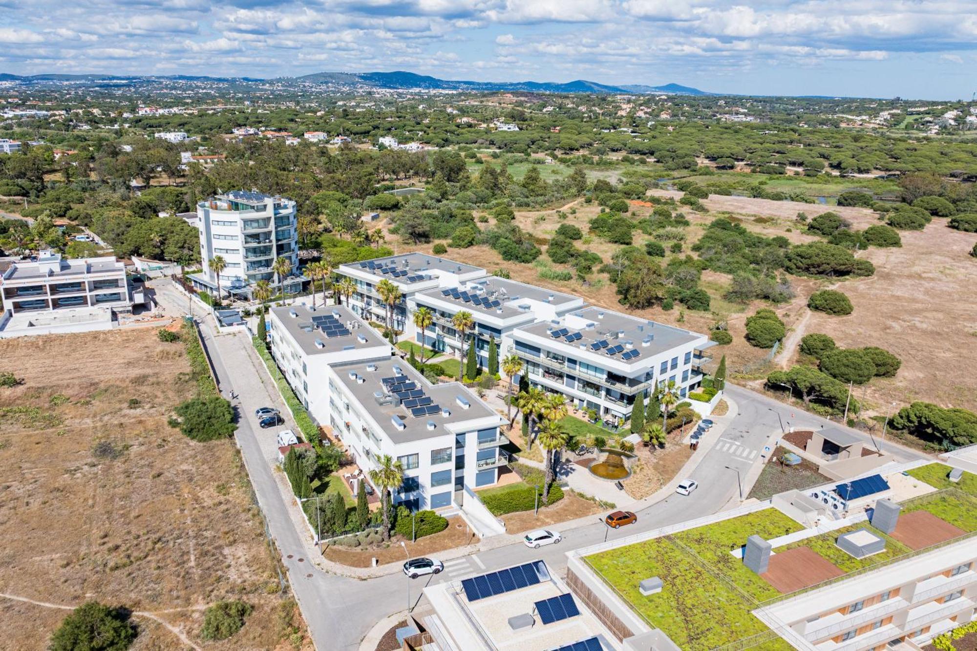 Cavalo Preto Luxury Beach Apartment By Golden Zenith Quarteira Bagian luar foto