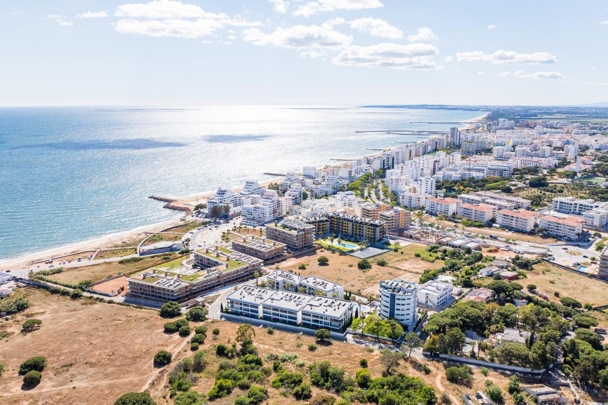 Cavalo Preto Luxury Beach Apartment By Golden Zenith Quarteira Bagian luar foto